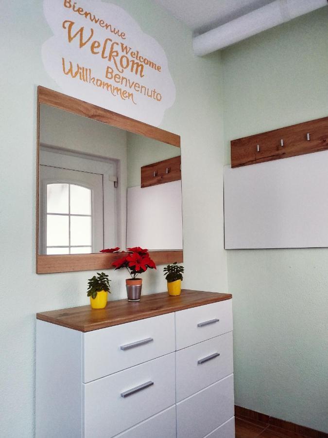 Gemutliche 2 Zimmer Wohnung - Im Herzen Von Treviri Esterno foto