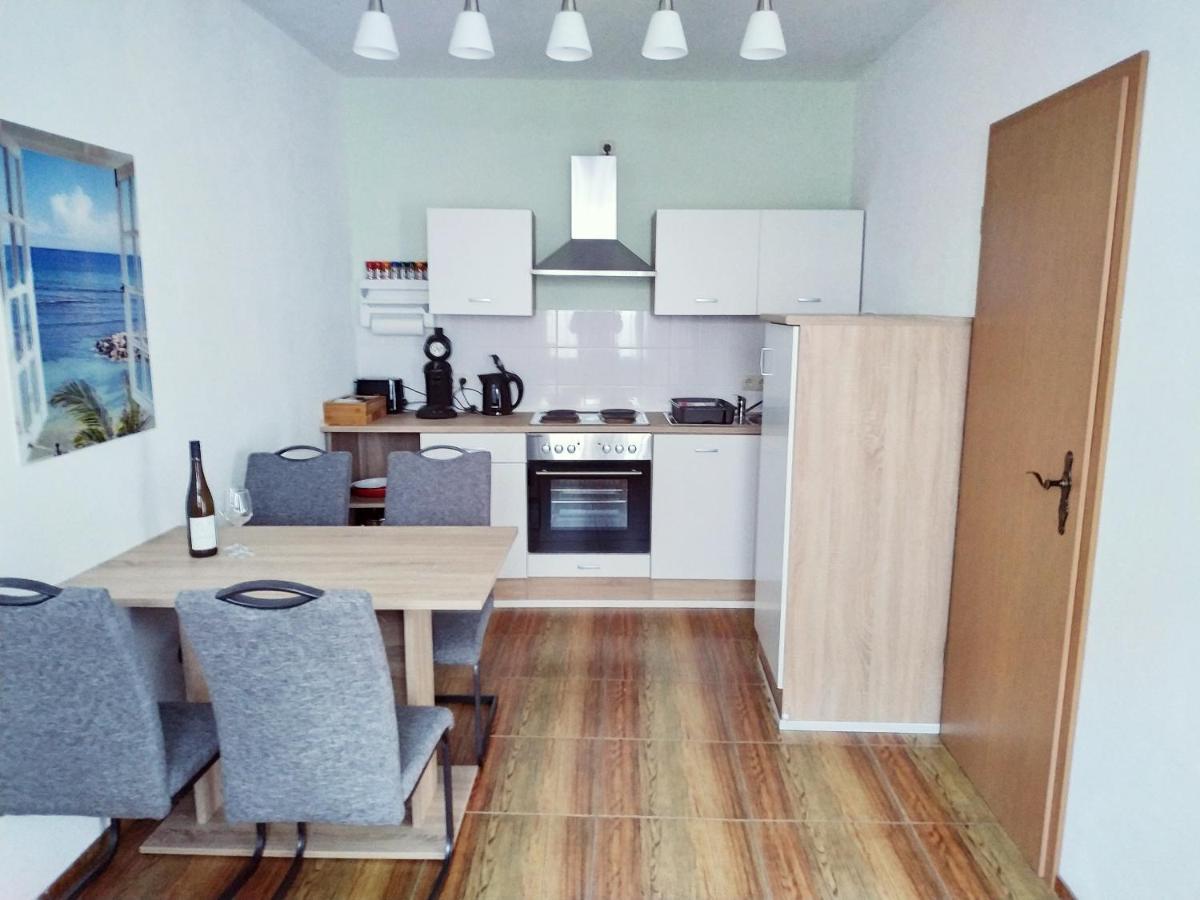 Gemutliche 2 Zimmer Wohnung - Im Herzen Von Treviri Esterno foto
