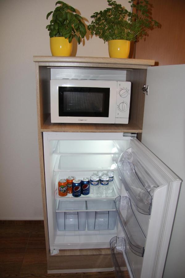 Gemutliche 2 Zimmer Wohnung - Im Herzen Von Treviri Esterno foto