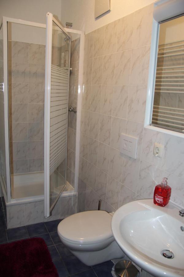 Gemutliche 2 Zimmer Wohnung - Im Herzen Von Treviri Esterno foto